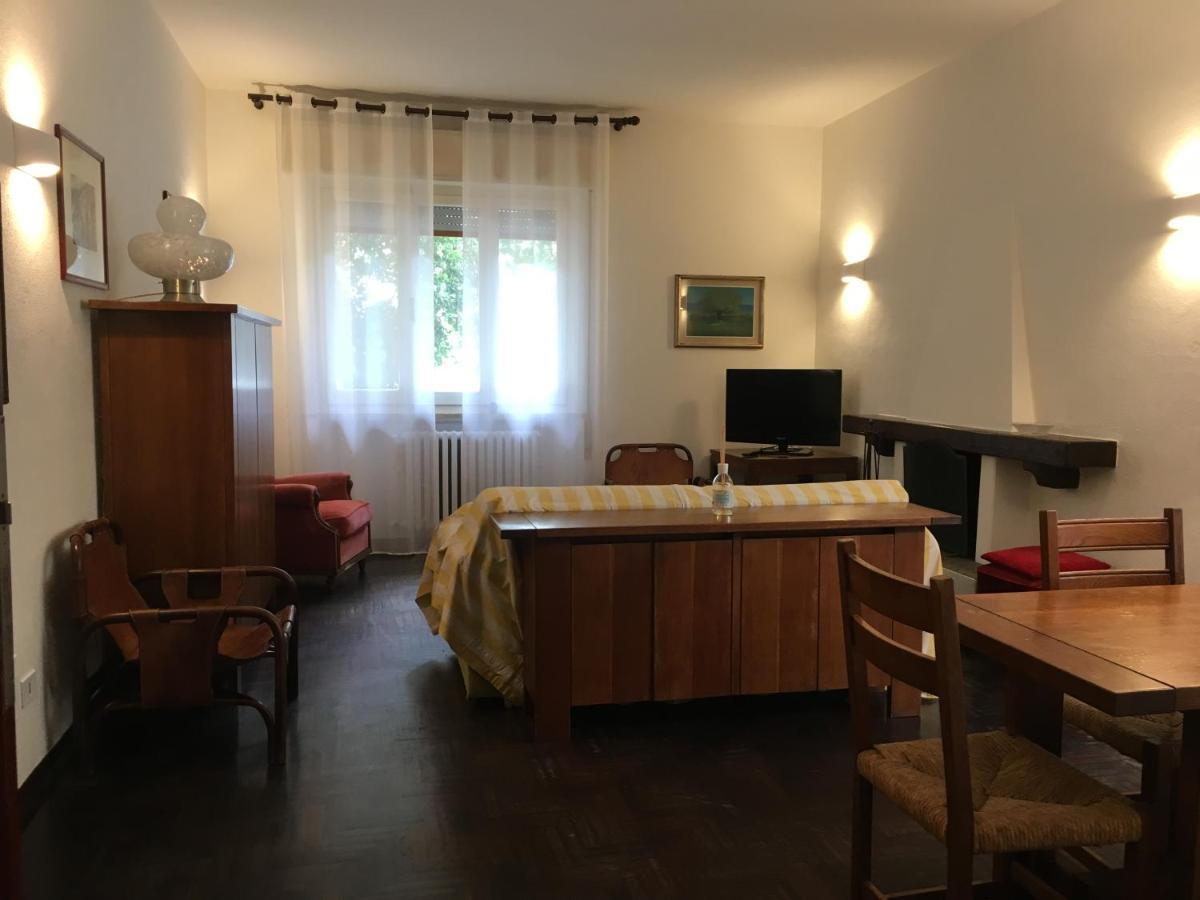 Casa Marina Apartment Кастильоне дела Пеская Екстериор снимка