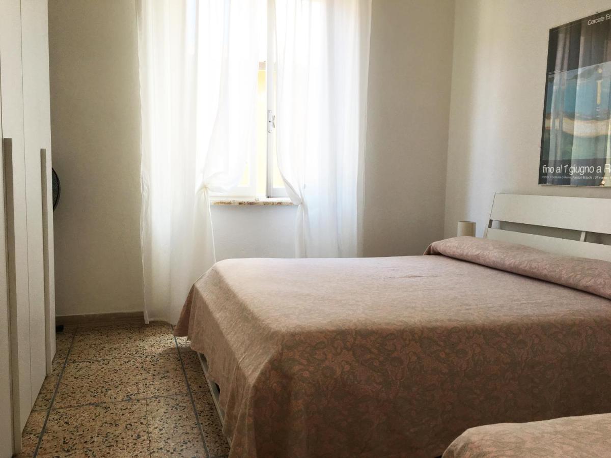 Casa Marina Apartment Кастильоне дела Пеская Екстериор снимка
