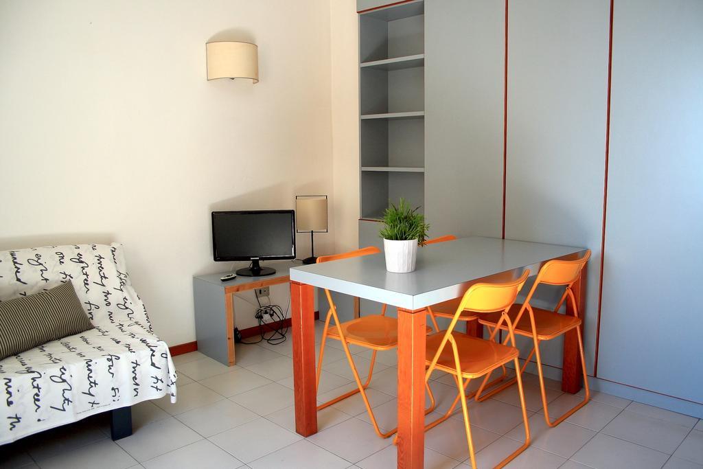 Casa Marina Apartment Кастильоне дела Пеская Екстериор снимка