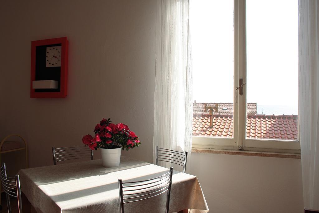 Casa Marina Apartment Кастильоне дела Пеская Екстериор снимка