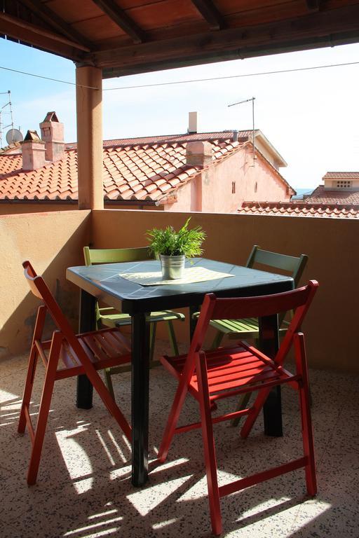 Casa Marina Apartment Кастильоне дела Пеская Екстериор снимка