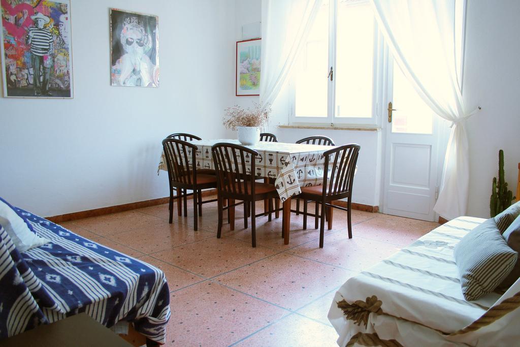 Casa Marina Apartment Кастильоне дела Пеская Екстериор снимка